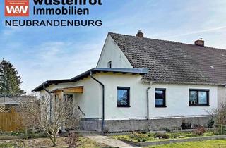 Doppelhaushälfte kaufen in 17034 Industrieviertel, DOPPELHAUSHÄLFTE MIT VIEL AUSBAURESERVE AUF GROSSEM GRUNDSTÜCK MIT GARAGE UND STALL