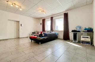 Wohnung kaufen in 95500 Heinersreuth, Renovierte, vermietete 4- Zimmer- Wohnung in Altenplos