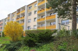 Wohnung mieten in 07985 Elsterberg, 3-Zimmer-Wohnung mit Einbauküche u. Balkon in 07985 Elsterberg mit herrlicher Aussicht!