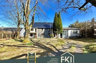 Haus kaufen in 57586 Weitefeld, **Vielseitige Immobilie mit großem Stellplatzangebot und Werkstattpotenzial in Weitefeld**