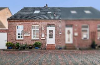 Doppelhaushälfte kaufen in 26382 Bant, Denkmalschutz: Kernsanierte Doppelhaushälfte mit historischem Charme in Wilhelmshaven-Bant