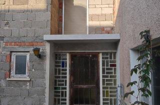 Haus kaufen in 92253 Schnaittenbach, Renovierungsbedürftiges Haus sucht Handwerker