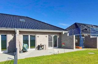 Reihenhaus kaufen in 25551 Hohenlockstedt, Hohenlockstedt - Noch eine Einheit verfügbar! Erstbezug KfW40 Bungalow-Endreihenhaus 115m² mit 4 Zimmer - Carport