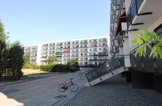 Wohnung mieten in Lucas-Cranach-Straße 14 a, 39576 Stendal, 4 Zimmer Wohnung - mit Fahrstuhl und tollem Bad