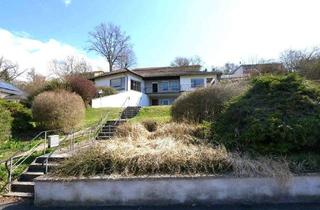 Haus kaufen in 96479 Weitramsdorf, Preisänderung: Sonniger Walmdach-Bungalow mit Blick über Weitramsdorf