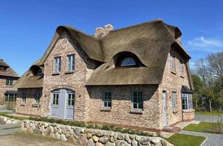 Haus kaufen in Strunwoi 3a, 25938 Borgsum, Exklusives Doppelhaus unter Reet -mit Meerblick und genehmigter Ferienvermietbarkeit