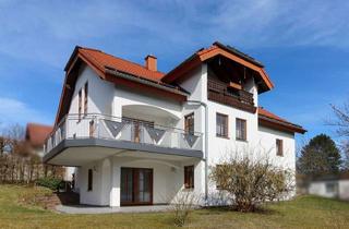 Haus kaufen in 36129 Gersfeld, RESERVIERT: Charmantes Dreifamilienhaus in bester Lage - Herrlicher Rhönblick in Gersfeld