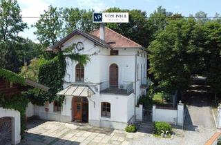 Villa kaufen in 84518 Garching, Prachtvolle Rarität und einmalige Schönheit! Villa im Toskana-Stil mit parkähnlicher Gartenanlage