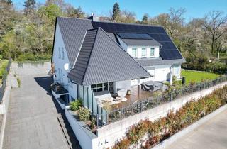 Villa kaufen in 35435 Wettenberg, Modernisierte Mid-Century Villa mit Einliegerwohnung und Blick auf Gießen