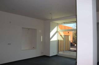 Haus mieten in 09337 Hohenstein-Ernstthal, Erstbezug nach Sanierung: Attraktive 6-Zimmer-Doppelhaushälfte mit geh. Innenausstattung