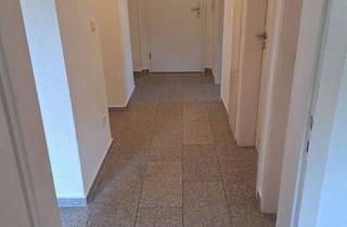 Wohnung mieten in 71634 Ludwigsburg, Gepflegte 4-Raum-Wohnung mit 2 Balkone in Ludwigsburg Eglosheim