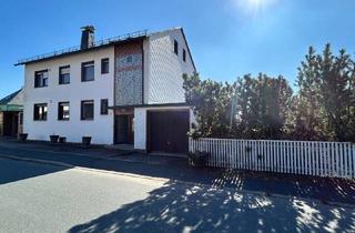 Haus kaufen in Egerstraße, 95233 Helmbrechts, Zweifamilienhaus, mit pflegeleichtem Garten, sofort bezugsfrei in Helmbrechts!