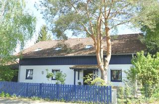 Haus kaufen in Margeritenweg, 94072 Bad Füssing, Charmantes Zweifamilienhaus: selbst wohnen und vermieten!
