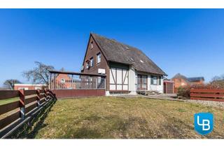 Haus kaufen in 24306 Bösdorf, Bösdorf - Vielseitig nutzbares Zweifamilienhaus auf pflegeleichtem Grundstück