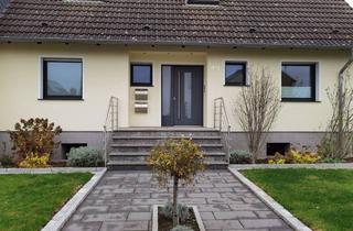 Wohnung mieten in Dinslakener Straße 49, 46562 Voerde, Gepflegte 3-Raum-Dachgeschosswohnung mit Einbauküche in Voerde (Niederrhein)