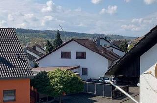 Wohnung kaufen in 75015 Bretten, Traumwohnung in Höhenlage mit Weitsicht ins Kraichgau und Garage, Stellplatz und Gartennutzung