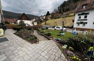 Wohnung kaufen in 75323 Bad Wildbad, Exposé: Charmante 3-Zimmer-Dachgeschosswohnung am Ortsrand von Bad Wildbad