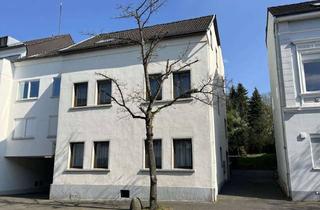 Haus kaufen in 53604 Bad Honnef, Solides 3-Familienhaus mit großzügigem Garten und viel Potenzial in zentraler Lage von Bad Honnef