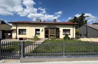 Haus kaufen in 61273 Wehrheim, Zweifamilienhaus in ruhiger Lage mit Taunusblick