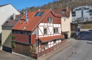 Doppelhaushälfte kaufen in 75210 Keltern, Lage-Lage-Lage: kleine Doppelhaushälfte in Keltern-Dietlingen