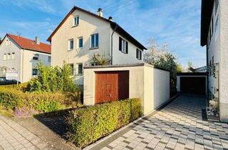Einfamilienhaus kaufen in 71083 Herrenberg, Freistehendes Einfamilienhaus mit Potential auf großem Südgrundstück und traumhaftem Ausblick