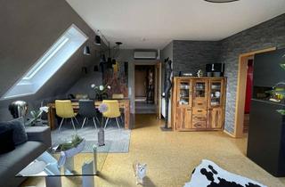 Wohnung kaufen in 67360 Lingenfeld, Stilvolle 3-Zimmer-Dachgeschosswohnung mit geh. Innenausstattung mit Balkon und EBK in Lingenfeld