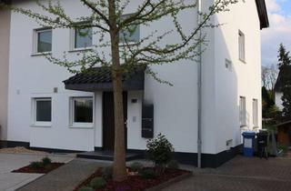 Wohnung mieten in 51371 Rheindorf, Hochwertig sanierte 2-Zimmer-Dachgeschosswohnung in Leverkusen-Rheindorf (Erstbezug ab Mai)