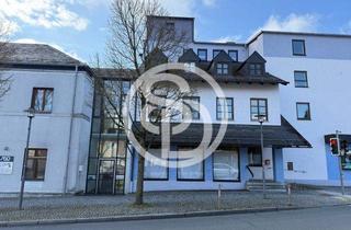 Geschäftslokal mieten in 95176 Konradsreuth, Zentral in Konradsreuth: 300 m² Gewerbefläche - flexibel gestaltbar - sofort verfügbar - mit Anlieferungsrampe und kleinem Garten - ansprechende Schaufensterfront für Ihre Werbung