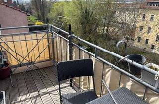 Wohnung kaufen in 01662 Meißen, Niedliche Dachgeschoßwohnung mit Balkon und Stellplatz.