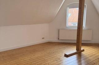 Wohnung mieten in Einumer Str. 88, 31135 Hildesheim, Schöne helle 4 Zimmer DG-Wohnung in Hildesheim, Einumer Str. 88