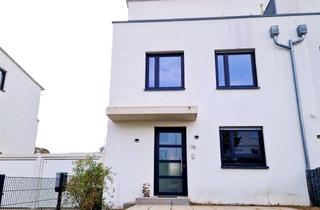 Haus mieten in Am Heckenborn 121, 63303 Dreieich, Neuwertige Doppelhaushälfte mit fünf Zimmern und Einbauküche in Dreieich