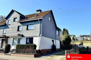 Doppelhaushälfte kaufen in 57271 Hilchenbach, Gepflegte Doppelhaushälfte mit separatem Garagengebäude