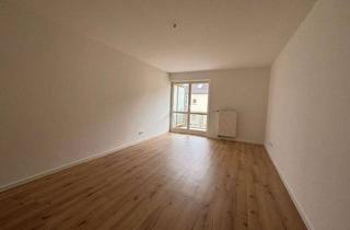 Anlageobjekt in Birkenhof, 15831 Blankenfelde-Mahlow, Bezugsfrei - große helle 3-Zimmer-Wohnung voll renoviert!