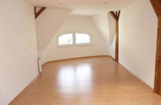 Wohnung mieten in 03046 Cottbus, Gemütliche Dachgeschoss-Wohnung mit Balkon Nähe Bahnhof zu vermieten!