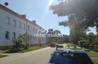 Anlageobjekt in 17309 Pasewalk, Provisonsfreies Investmentangebot mit großen Steigerungspotential - MFH mit 12 WE und 9 Garagen!