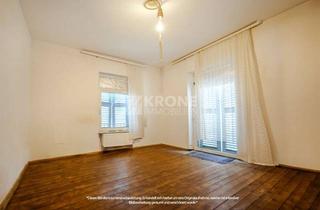 Wohnung kaufen in 67433 Neustadt, Für Handwerker: 4-Zimmer-Wohnung in zentraler Lage (Vermietet)