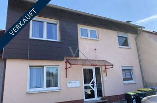 Wohnung kaufen in 66740 Saarlouis, *v e r k a u f t* Dachgeschosswohnung mit optimaler Raumaufteilung in ruhiger Lage