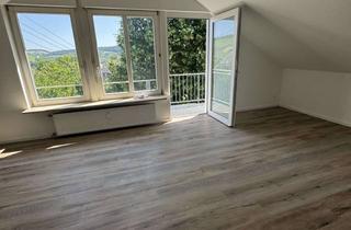 Wohnung mieten in 97922 Lauda-Königshofen, Lichtdurchflutete 4-Zimmer-Dachgeschosswohnung mit großzügigem Wohn-/Essbereich und moderner Einbauk