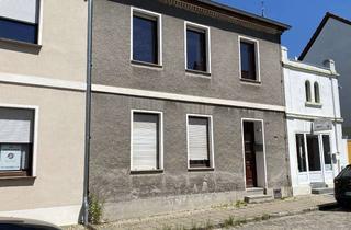Reihenhaus kaufen in Karlstr., 39261 Zerbst, Einfamilienreihenhaus mit 4 Zimmer, Küche, Bad und Garten