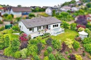 Einfamilienhaus kaufen in 74918 Angelbachtal, Großzügiges Einfamilienhaus mit liebevoll gestaltetem Gartenparadies