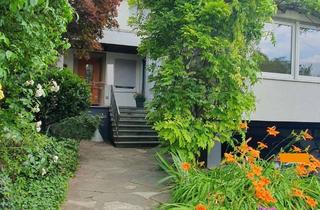 Villa kaufen in 74336 Brackenheim, Exquisiter Raumtraum mit phantastisch angelegtem Garten in zentraler Lage