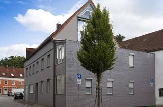 Haus kaufen in 84048 Mainburg, Mainburg - Stadthaus! Geräumiges Wohnhaus mit zahlreichen Zimmern, 2 Bädern, Dachterrasse und mehr!