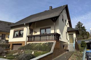 Haus kaufen in Dechant-Fenger-Straße 16, 56766 Ulmen, Einfamilienwohnhaus in ruhiger Wohnlage der Stadt Ulmen