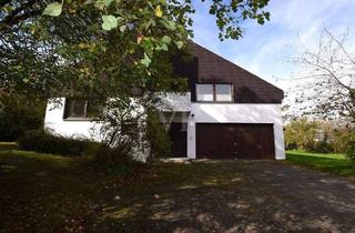 Haus kaufen in 91601 Dombühl, Dombühl - Großzügiges Zweifamilienhaus mit weiteren Ausbaureserven und separatem Bauplatz!
