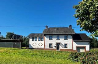 Einfamilienhaus kaufen in 54619 Üttfeld, Üttfeld - Gepflegtes Einfamilienhaus mit Nebengebäude und großem Grundstück in idyllischer Lage
