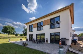 Haus mieten in Martenskamp, 38154 Königslutter, Traum-Villa mit Blick ins Grüne am Elm (Königslutter OT Lauingen). BS und WOB in 20 Minuten erreicht