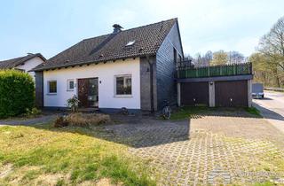 Haus kaufen in 58091 Hagen, Hagen - Freistehendes Ein-Zweifamilienhaus - Garten - Terrasse - Balkon - Garagen -