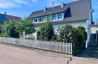 Haus kaufen in 89180 Berghülen, Berghülen - Freistehendes Zweifamilienhaus mit Potenzial