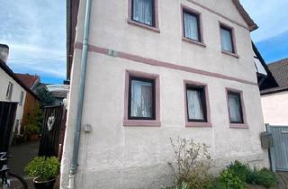 Einfamilienhaus kaufen in 97727 Fuchsstadt, Fuchsstadt - leerstehendes Einfamilienhaus inkl. Nebengebäude