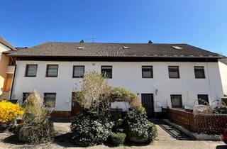 Mehrfamilienhaus kaufen in 94577 Winzer, Sanierungsbedürftiges Zweifamilienhaus – zentral gelegen & mit Potenzial!